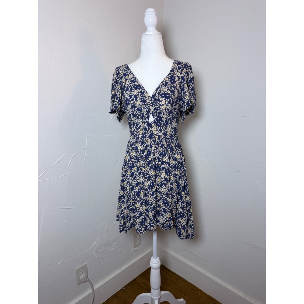 Angie Navy Floral Twist Front Cutout Mini Dress Smocked Back M Rayon